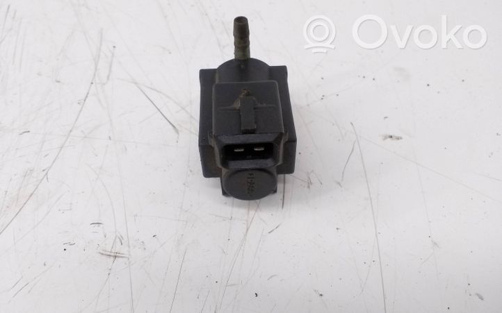 Audi A8 S8 D3 4E Electrovanne Soupape de Sûreté / Dépression 077906283C