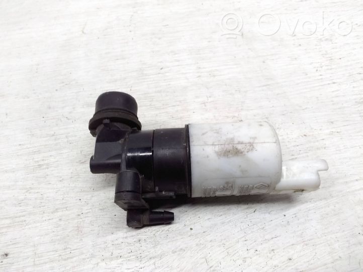 Opel Vivaro Windscreen/windshield washer pump 8200067015