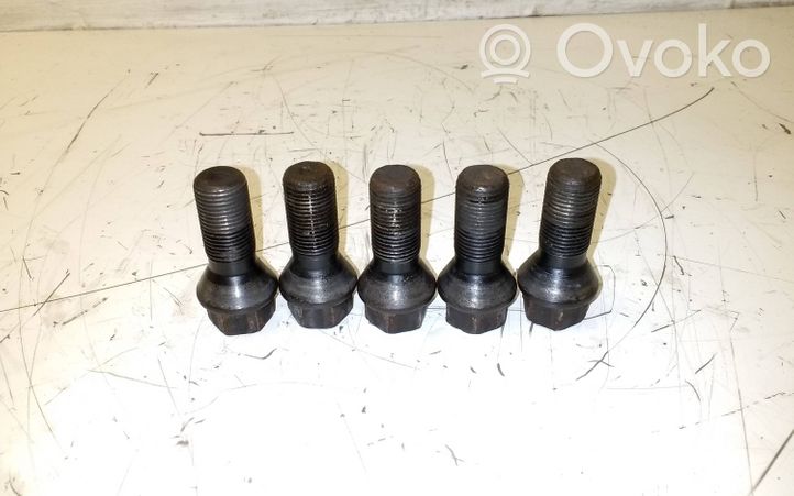 BMW X5 E70 Nuts/bolts 