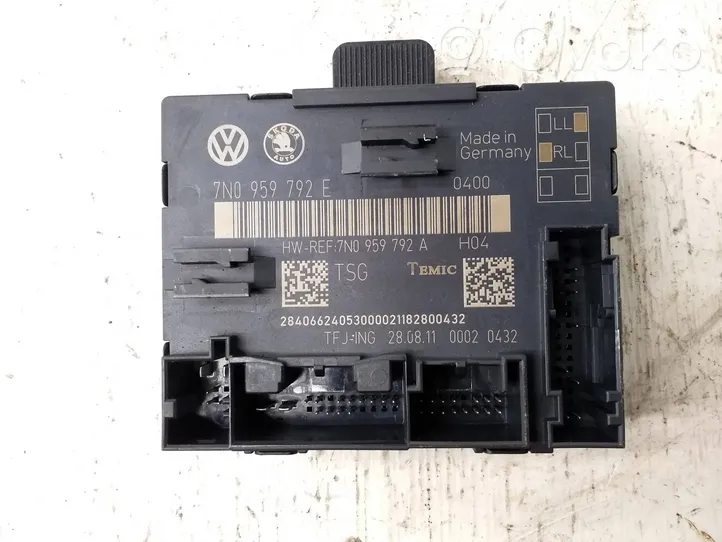 Skoda Yeti (5L) Door control unit/module 7N0959792E