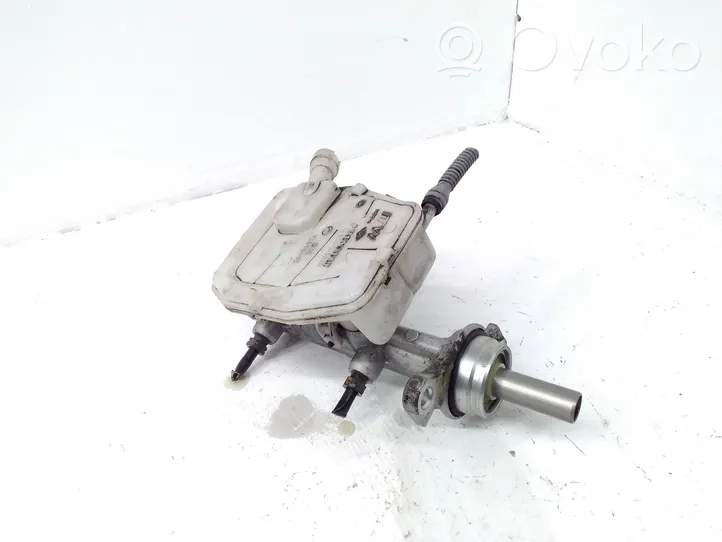 Opel Vivaro Master brake cylinder 460910323R