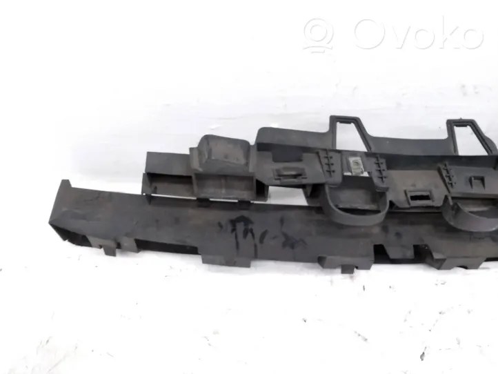 Opel Vivaro Traversa di supporto paraurti anteriore 93450026