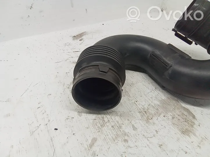 Opel Vivaro Air intake duct part 165555514R