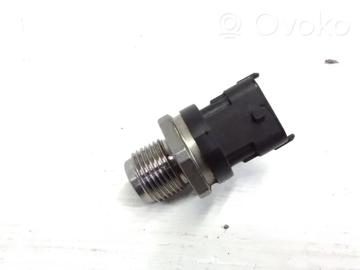 Fiat 500L Capteur de pression de carburant 0281006164