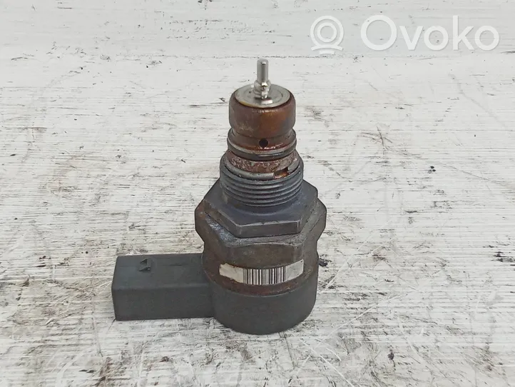 Volkswagen Crafter Fuel pressure sensor 