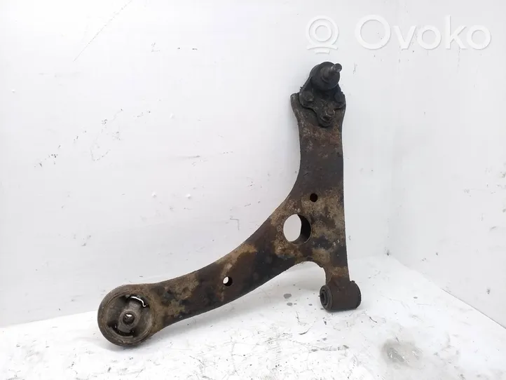 Toyota Corolla Verso E121 Braccio di controllo sospensione anteriore inferiore/braccio oscillante 