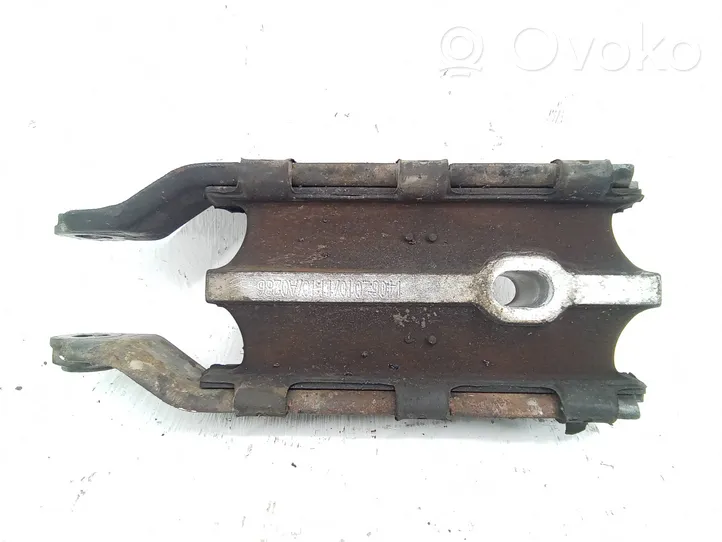 Volvo V70 Engine mount bracket 31262935