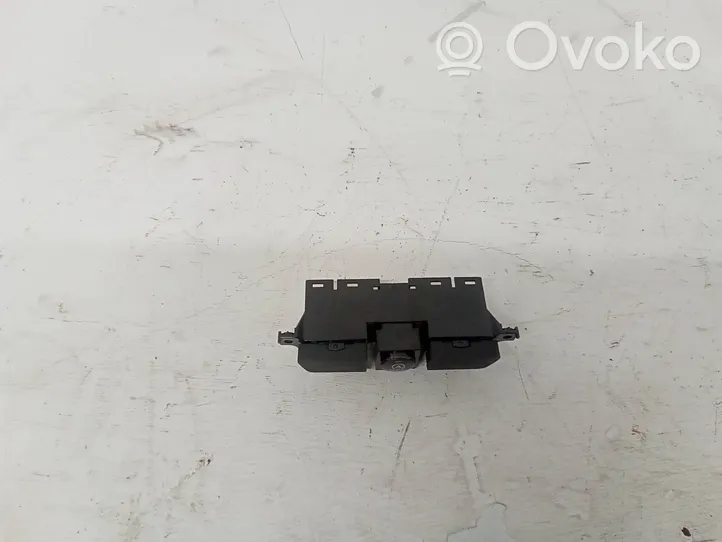 Honda Civic IX Autres commutateurs / boutons / leviers M48871