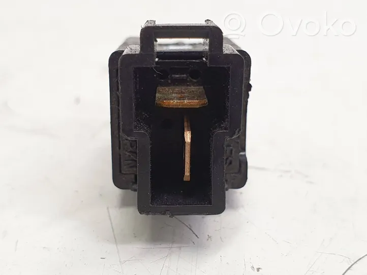 Mitsubishi Outlander Clutch pedal sensor 