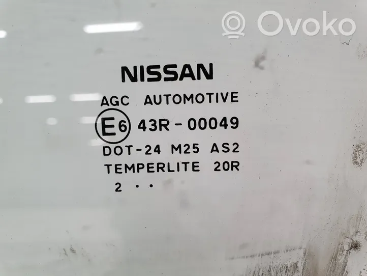 Nissan Qashqai+2 Szyba drzwi przednich 