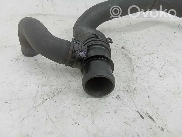 Volkswagen Tiguan Engine coolant pipe/hose 