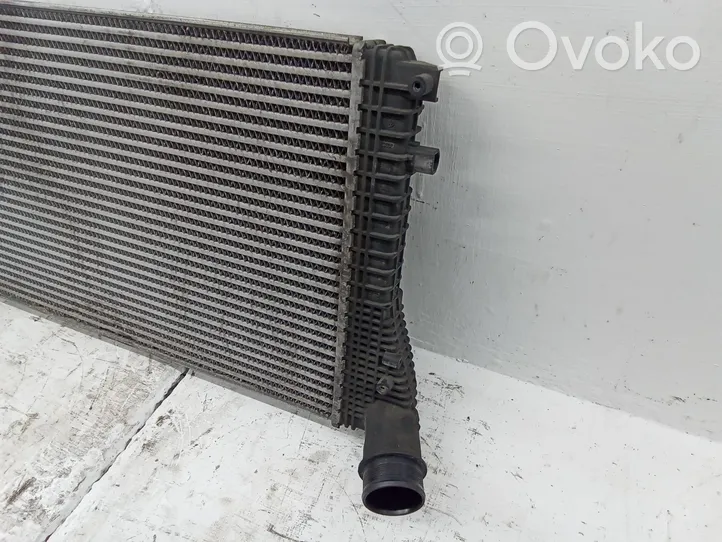 Volkswagen Tiguan Chłodnica powietrza doładowującego / Intercooler 