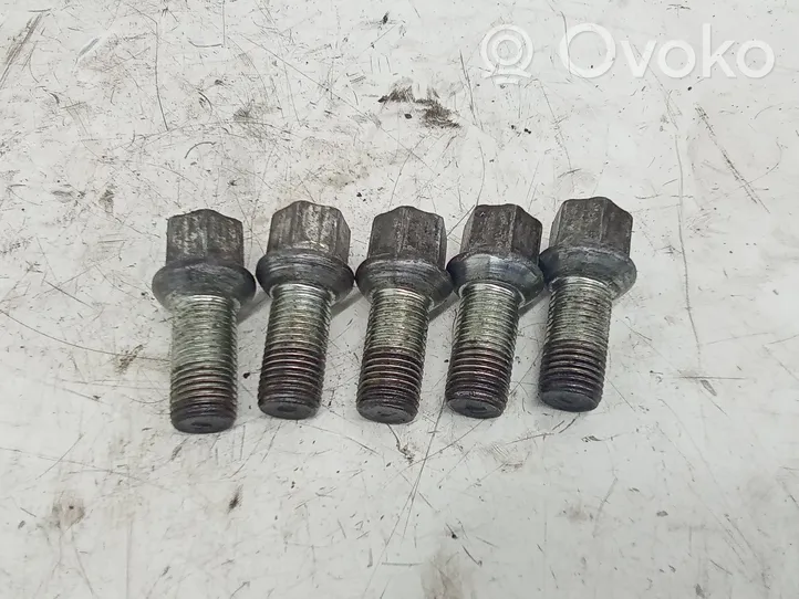 Volkswagen Tiguan Nuts/bolts 