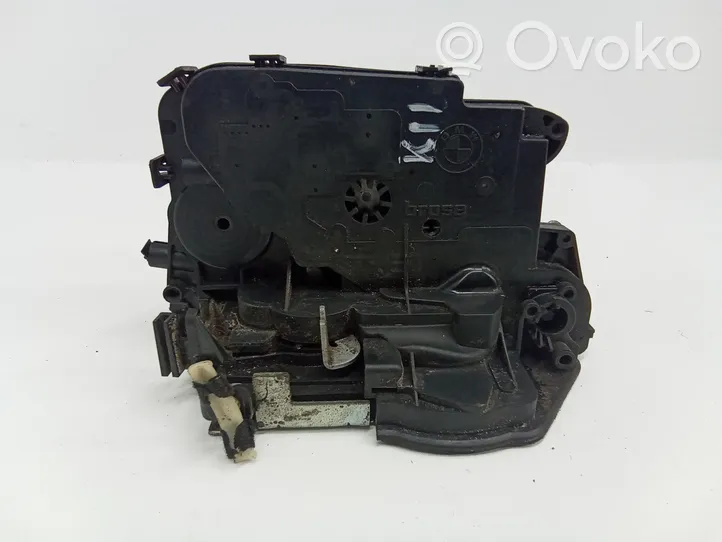 BMW 3 F30 F35 F31 Zamek drzwi przednich 7059973