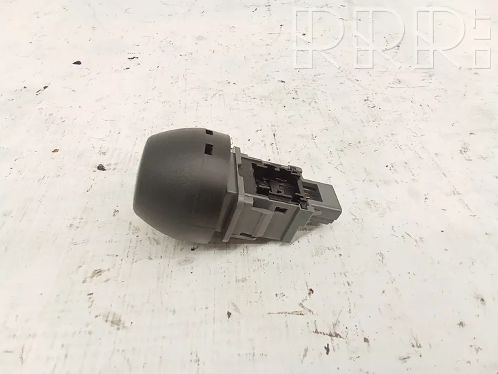 Toyota RAV 4 (XA30) Botón interruptor de luz de peligro 15B060