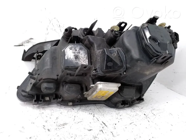 BMW 7 E65 E66 Lampa przednia 6937242