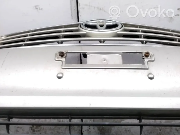 Toyota Avensis T250 Front bumper 5211905160