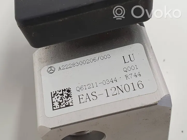 Mercedes-Benz S W222 Valvola ad espansione dell’aria condizionata (A/C) A2228300206