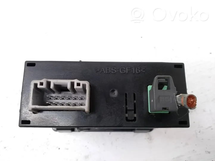 Mazda 3 III Connecteur/prise USB 904532410346