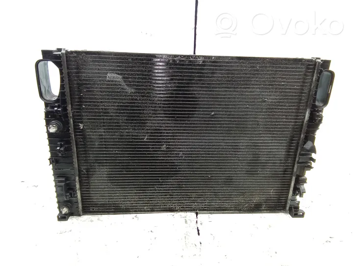 Mercedes-Benz CLS C219 Radiatore di raffreddamento A2115003402