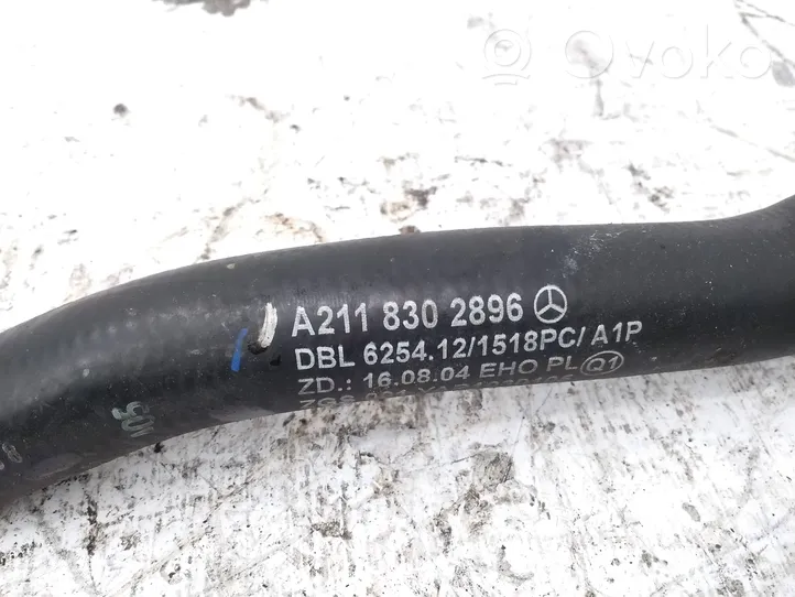 Mercedes-Benz CLS C219 Tuyau de liquide de refroidissement moteur A2118302896