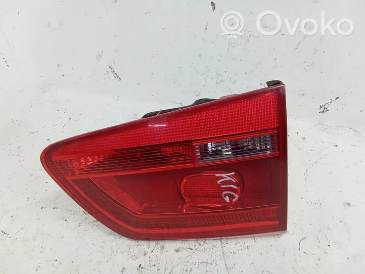 Volkswagen Touran II Galinis žibintas dangtyje 1T0945093A