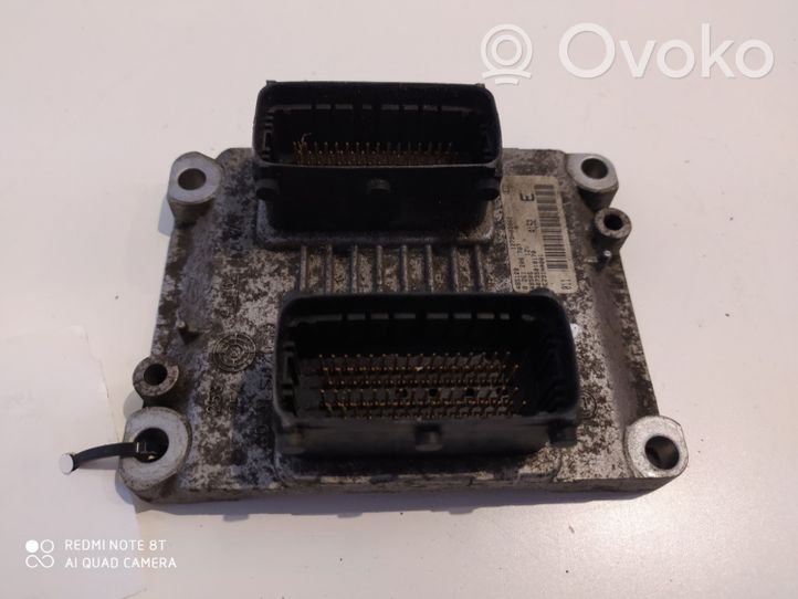 Alfa Romeo 156 Sterownik / Moduł ECU 0261206707