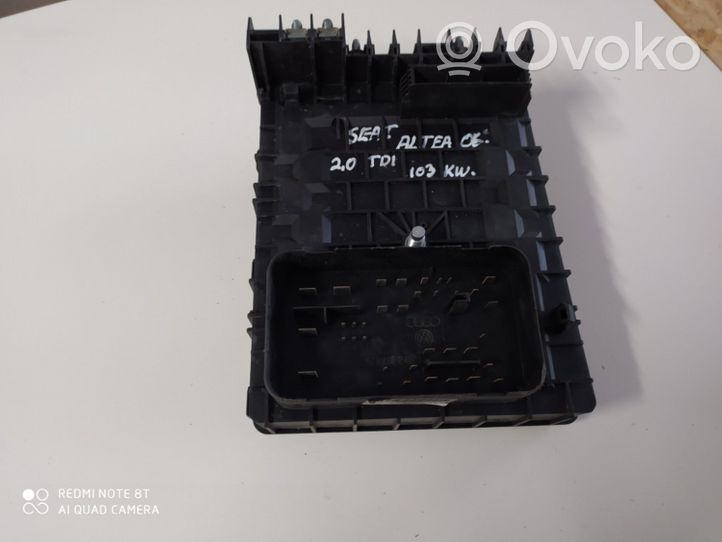 Seat Altea Module de fusibles 017181301