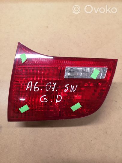 Audi A6 S6 C6 4F Lampy tylnej klapy bagażnika 89037748