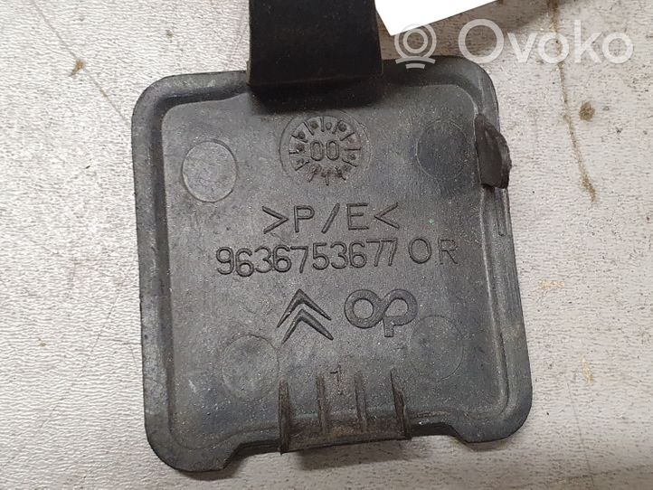 Citroen C5 Zaślepka haka holowniczego zderzaka tylnego 9636753677