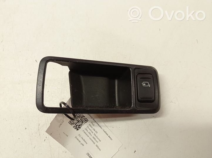 Ford Focus Cache de poignée de porte arrière 3M51226A37