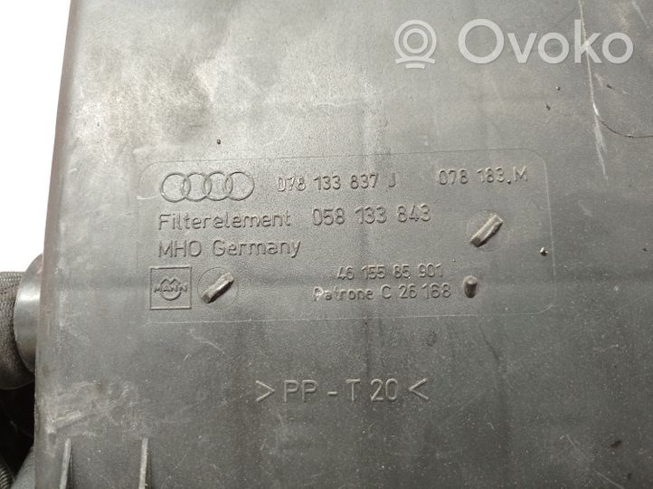 Audi A6 S6 C5 4B Scatola del filtro dell’aria 078133837J