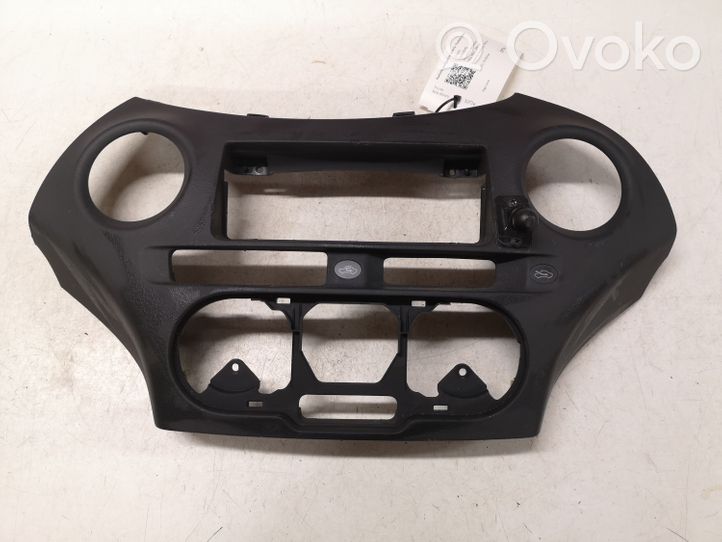 Toyota Yaris Radion/GPS-laitteen pääyksikön kehys 7591970010