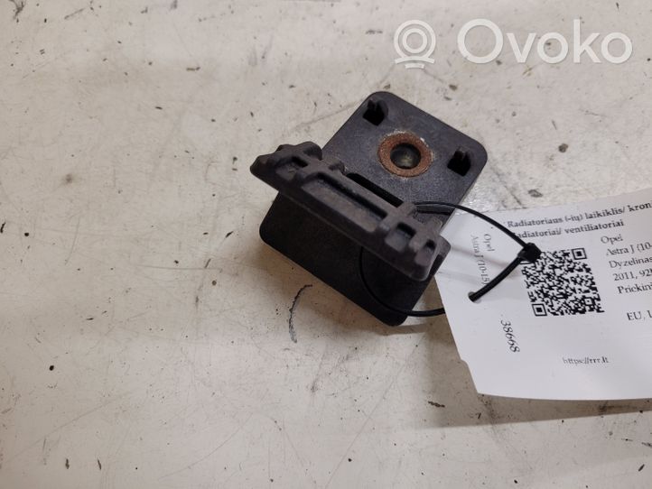 Opel Astra J Staffa di montaggio del radiatore 13250316