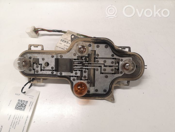 Nissan Primera Porte ampoule de feu arrière 89025237