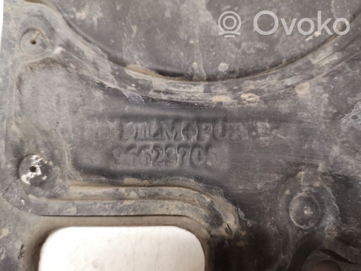 Chevrolet Captiva Couvre-soubassement avant 96623705