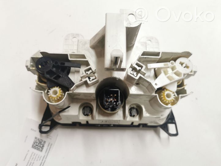 Mazda 5 Climate control unit M1900CC33