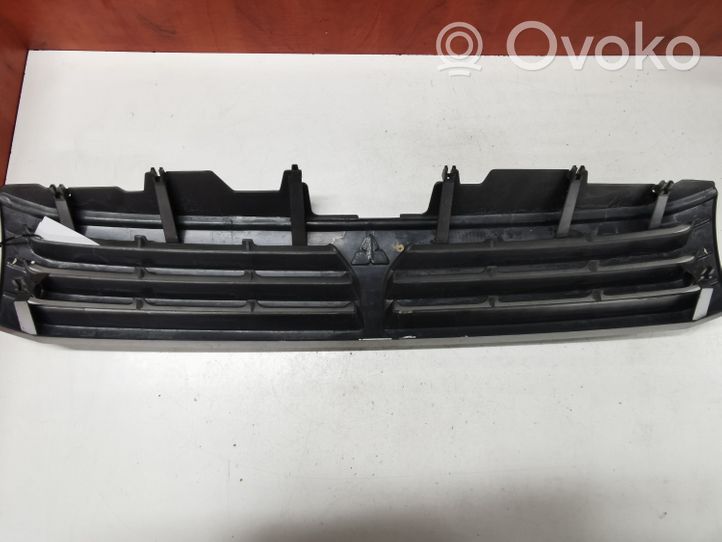 Mitsubishi Space Wagon Griglia superiore del radiatore paraurti anteriore MR275627