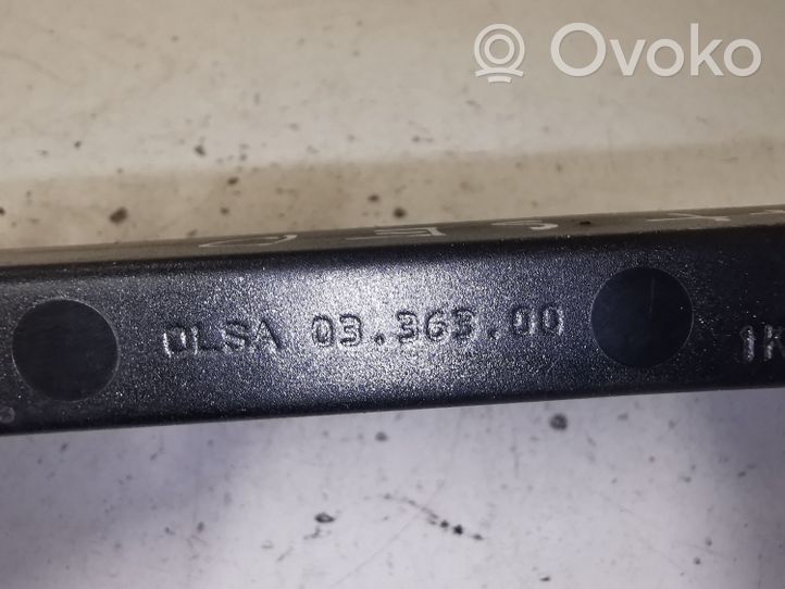 Volkswagen PASSAT B6 Kolmas/lisäjarruvalo 1K5945097A