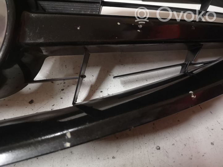 Mazda 6 Grille calandre supérieure de pare-chocs avant GS1M50712