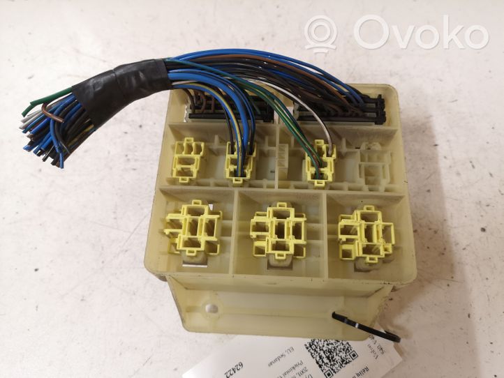 Volvo S40, V40 Relay mounting block 1341