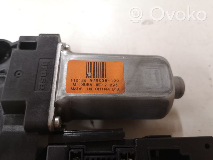 Volvo C30 Motorino alzacristalli della portiera anteriore 979038100