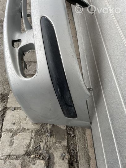 Nissan Almera N16 Paraurti anteriore 