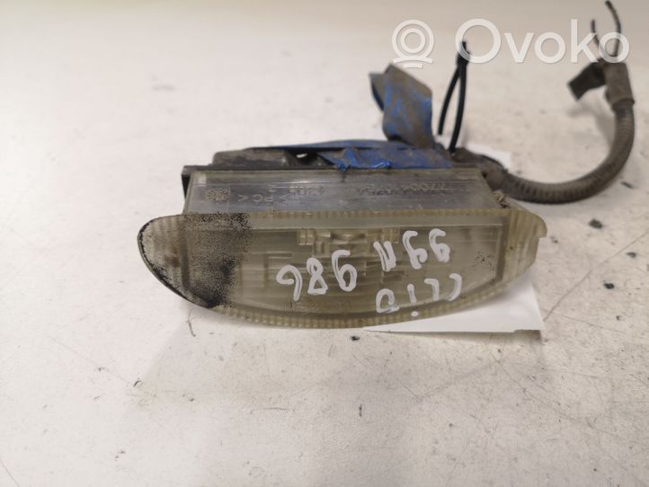 Renault Clio II Lampa oświetlenia tylnej tablicy rejestracyjnej 7700410754