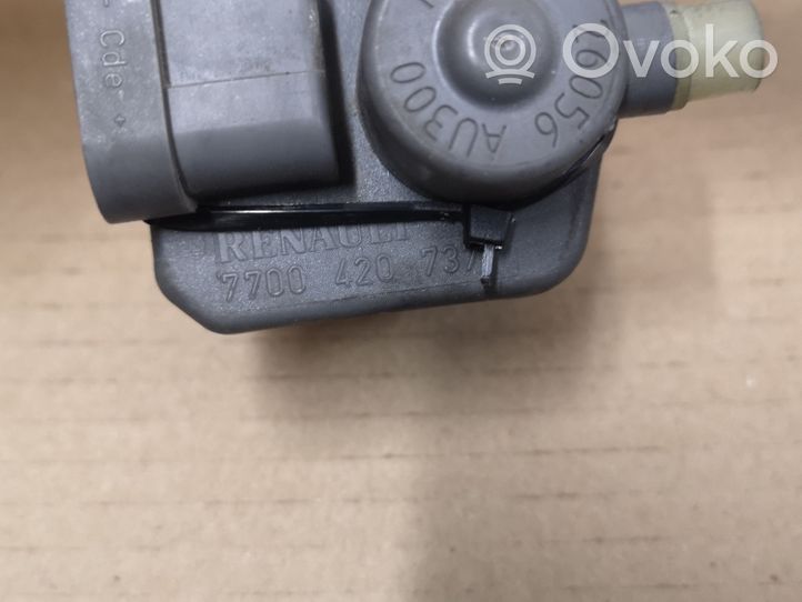 Nissan Qashqai Ajovalojen korkeuden säätömoottori 7700420737