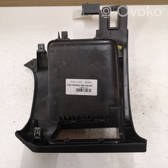 Volvo V40 Boîte / compartiment de rangement pour tableau de bord 8632976