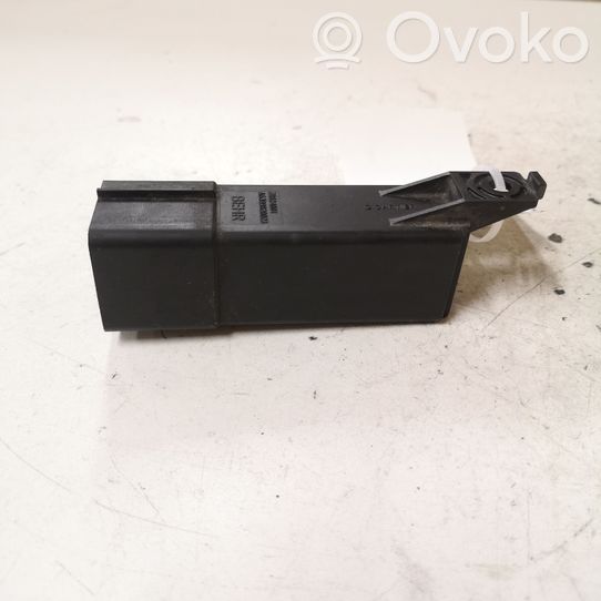 JUT71973 MercedesBenz Vito Viano W639 Relais de ventilateur de liquide de refroidissement