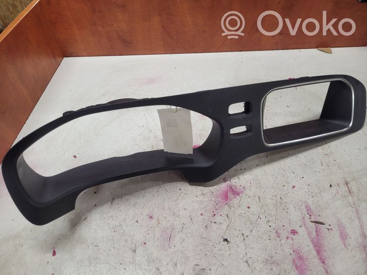 Volvo V40 Cornice cruscotto 31389535