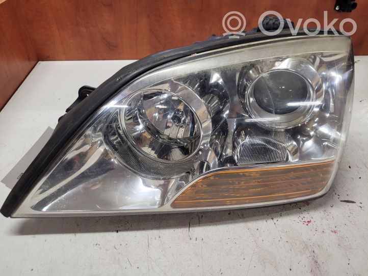 KIA Sorento Lampa przednia 921013E5XX