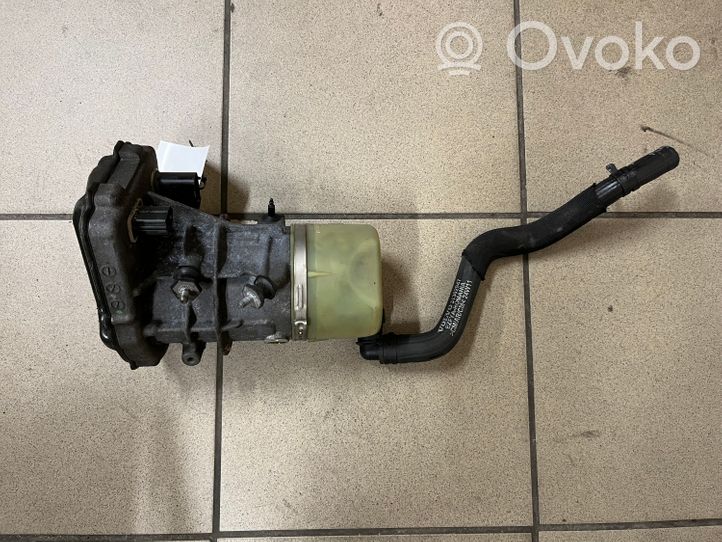 Volvo V60 Pompa wspomaganie układu kierowniczego 31340205